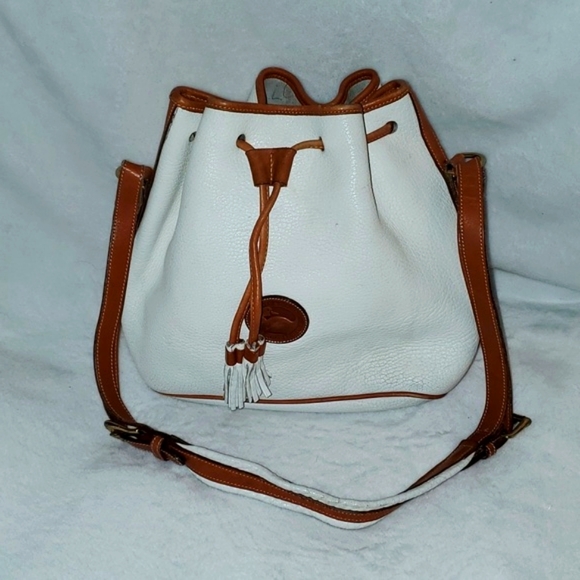 Dooney&BourkeVintageAWL White&Tan DrawstringBucketBag. TasselStyleDrawstring.EUC - Picture 3 of 16